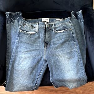 Frame jeans with distress knees size 28